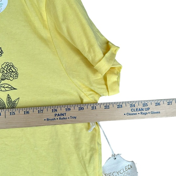 Recycle Threads NWT Women’s XL Yellow Graphic T Shirt Bees Floral Boho Hippie - Picture 8 of 12